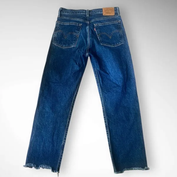 LEVI'S Women's Wedgie Straight Button Fly Jeans With Raw Hem Size 27 | EUC - Image 5