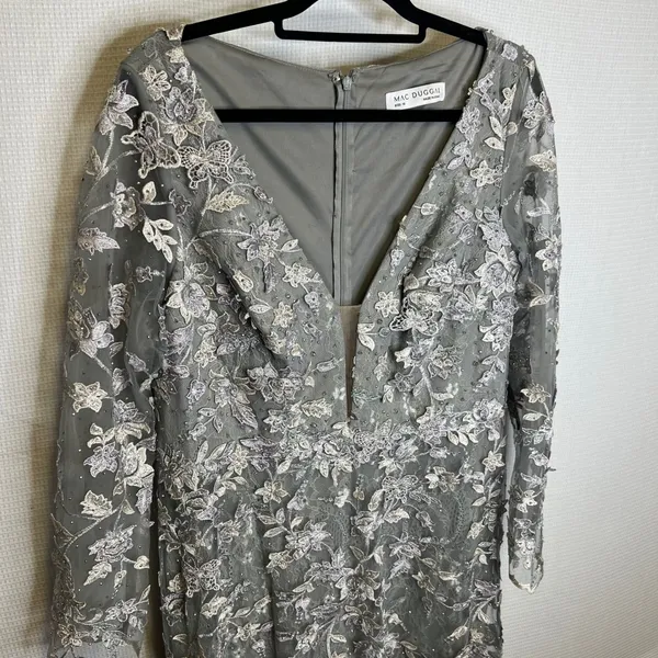 Mac Duggal Grey Floral Lace Beaded Long Sleeve V-Neck Gown Size 16 - Image 3