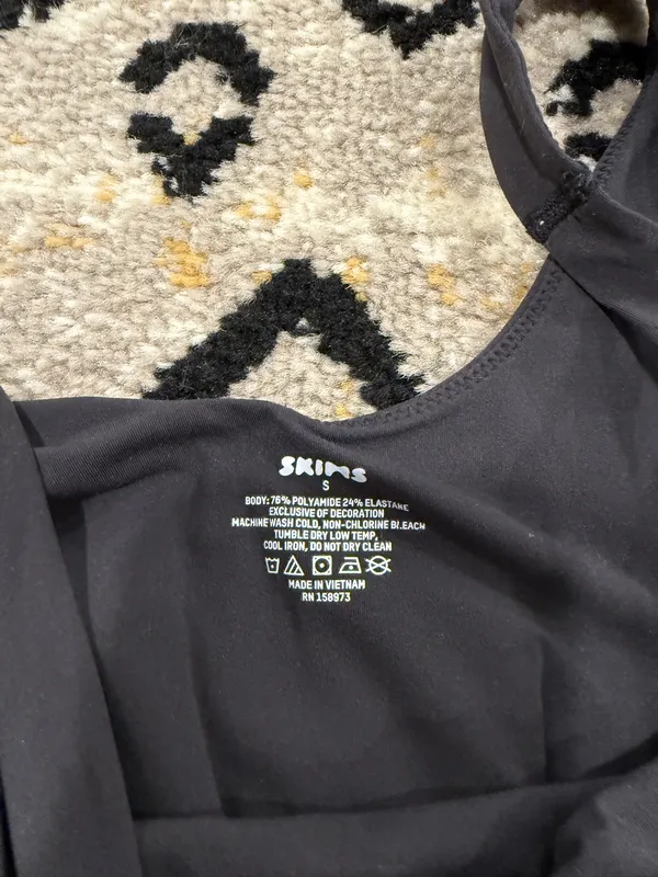 SKIMS Bodysuit Fits Everybody - Image 3