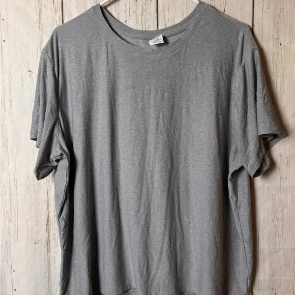 Athletic Works ButterCore Gray Women's Crop Top Sz XL (16-18) - Image 2
