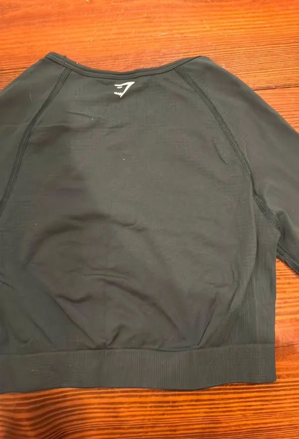 Green Gymshark Top Crop - Image 2
