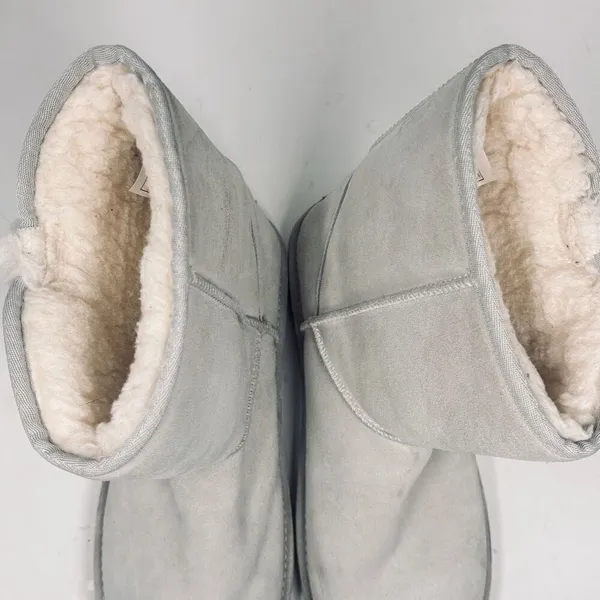 Koolaburra by UGG Boots Gently used, with Original Box - Image 6