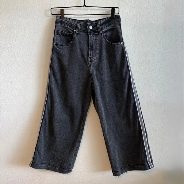 HOLLISTER Black High Rise Cropped Wide Leg Lines Relaxed Denim Jeans Womens 26 - Image 2