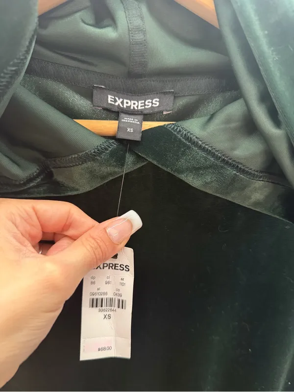 Express Velvet Cropped Hoodie Dark Green‎ Size XS - Image 4