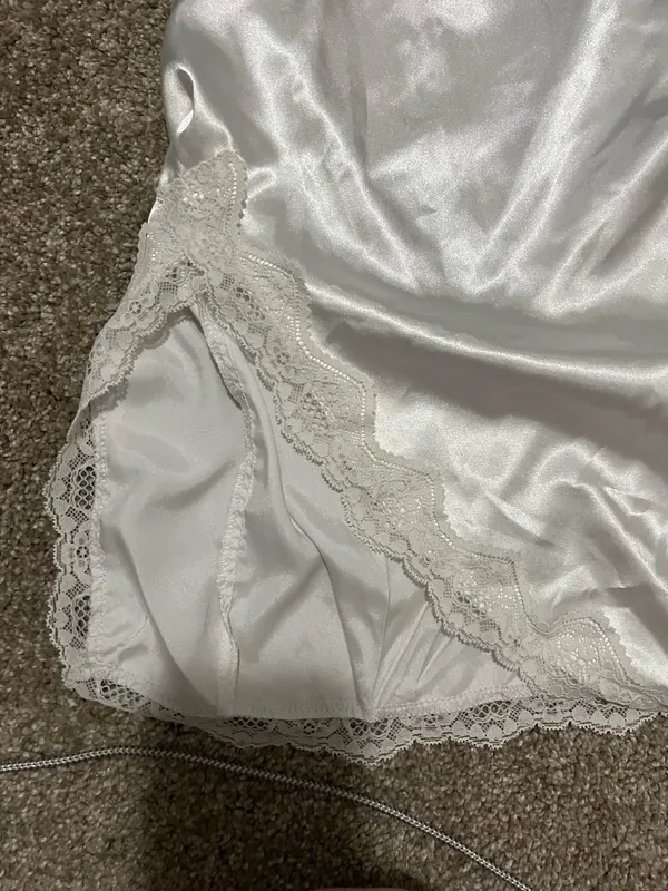 White lace silky nightgown Size none - Image 2