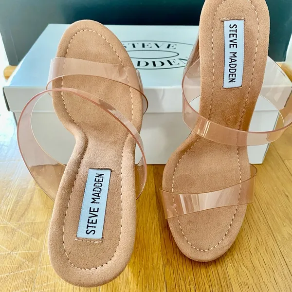 Steve Madden Glassy Tan heels - Image 3