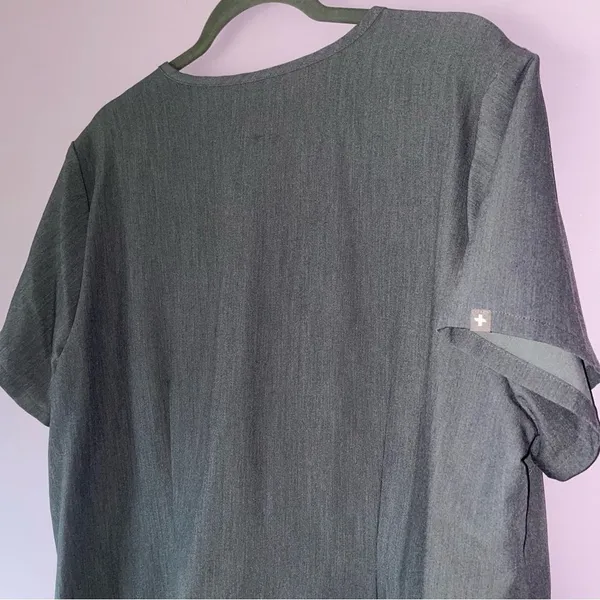 Figs 3X Gray V-Neck Shirt Short Sleeve Scrubs Lab Work Office - Image 6