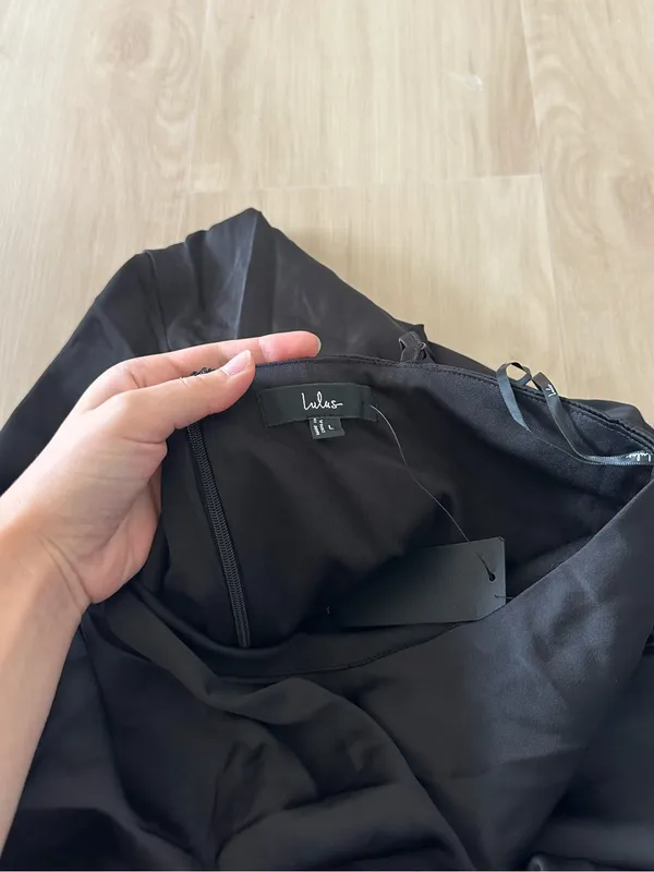 LULU’S Signature Elegance Black Satin One-Shoulder Maxi Dress - Image 7
