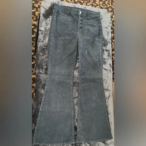 American Eagle Stretch Corduroy Super High-Waisted Flare Pant in Night Time Navy - Image 14