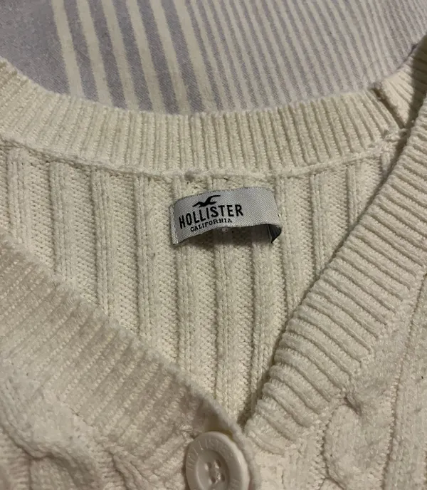 Hollister Crop Cardigan - Image 2