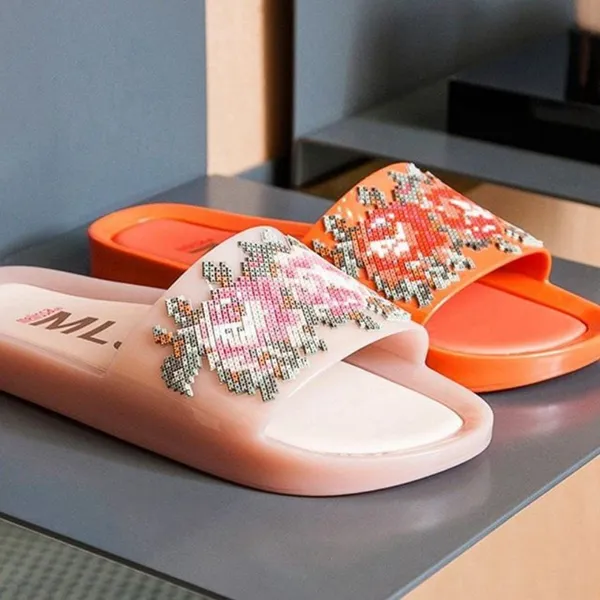 Melissa Pink Women's Beach Pixel Floral Pool Slide‎ Sandals Size US 7 - Image 2