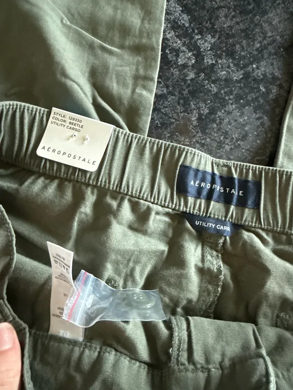 Aeropostale Women's Utility Cargo Pants - Image 3