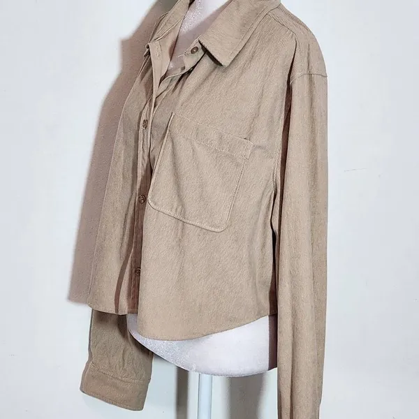Love Tree Long Sleeve Khaki Corduroy Cropped Button Down Shirt Size Large - Image 3