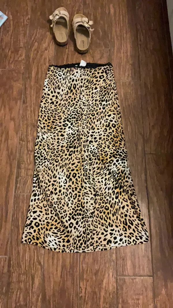 No Boundaries Cheetah skirt - Image 2