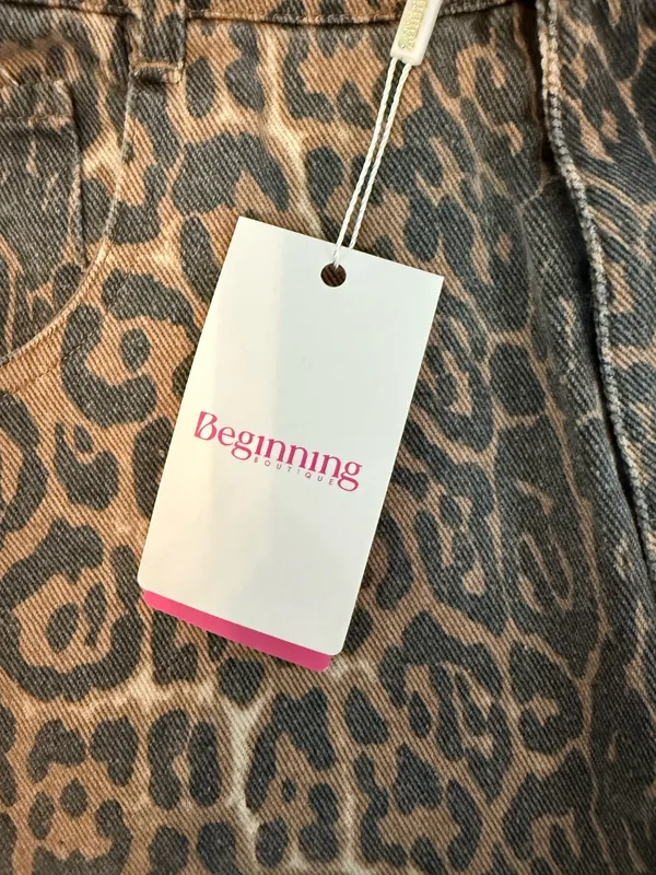 Beginning Boutique Brunet Leopard Print Straight Leg Jeans US 4 NWT - Image 7