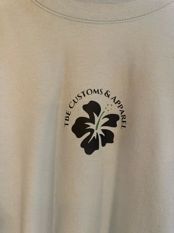 Gildan Hawaiian Sweatshirt - Image 5