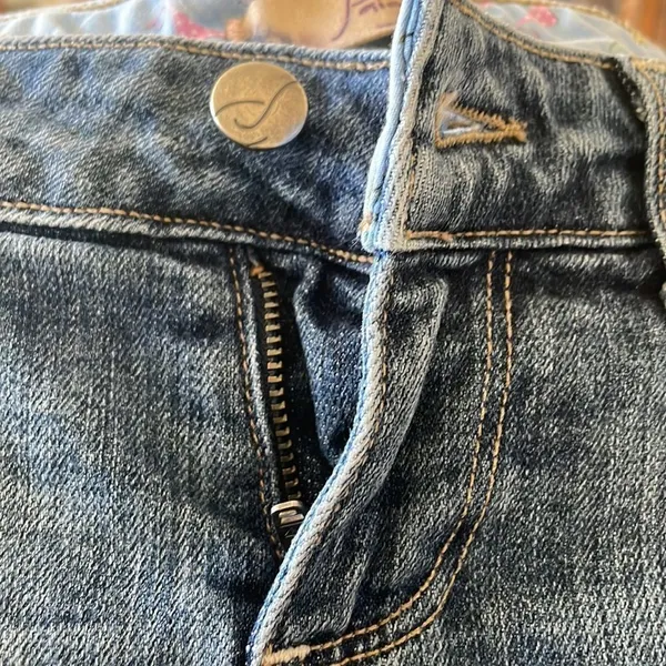 Paige jeans short shorts - Image 10