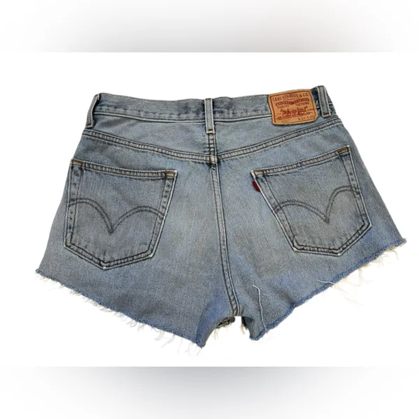 Levi’s Relaxed Fit Light Blue Denim Cutoff Shorts - Image 2