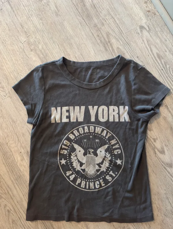 Brandy Melville T-shirt - Image 2