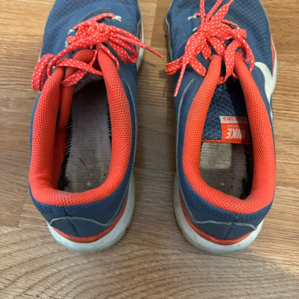 Nike Size 8 Sneakers - Image 5