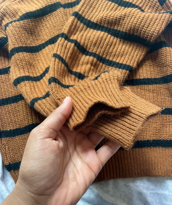 Brown Sweatshirt Size XS - Image 5