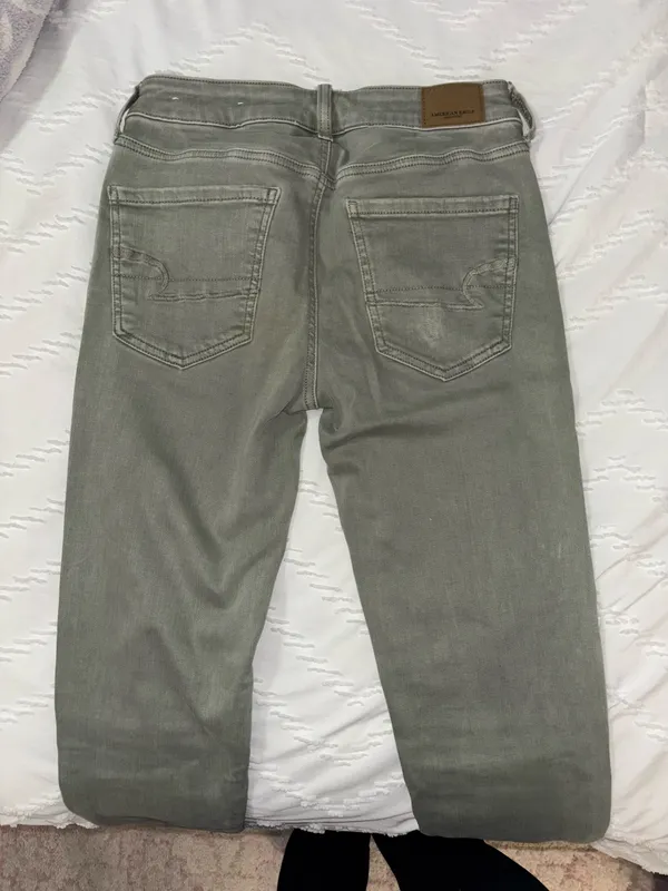 American Eagle Jeans - Image 4