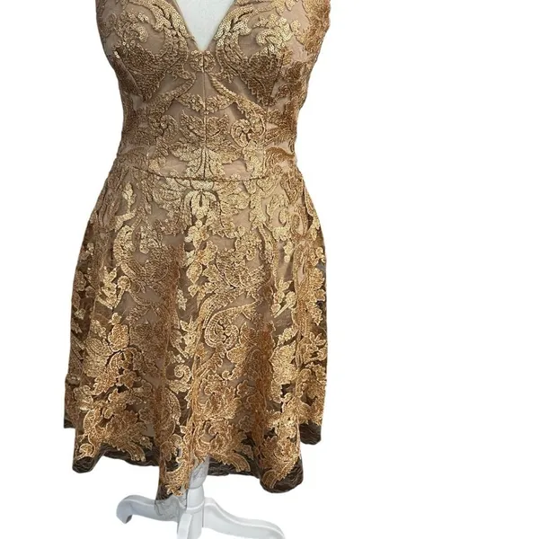 Dress the Population Gold Metallic Lace V Neck Fit Flare Cocktail Mini Dress S - Image 4