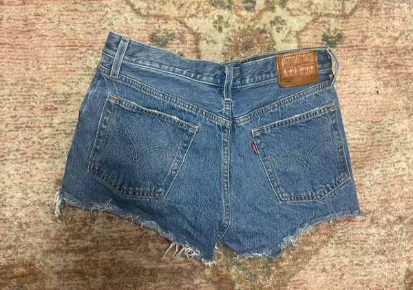 Levi’s 501 Shorts - Image 2