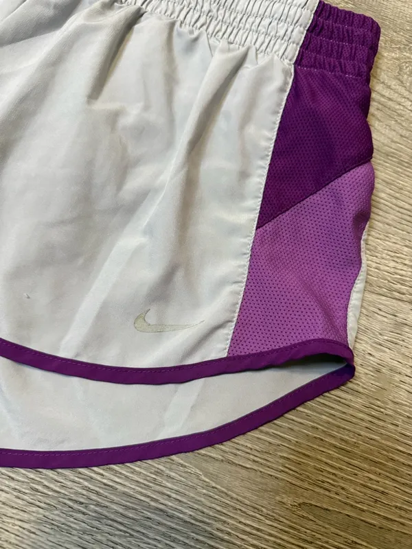 •NIKE• RUNNING SHORTS - Image 3