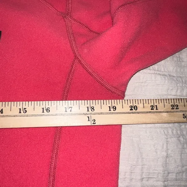 Patagonia 1/4 Zip Coral‎ Polartec Pullover, Soft and Cozy Medium - Image 3