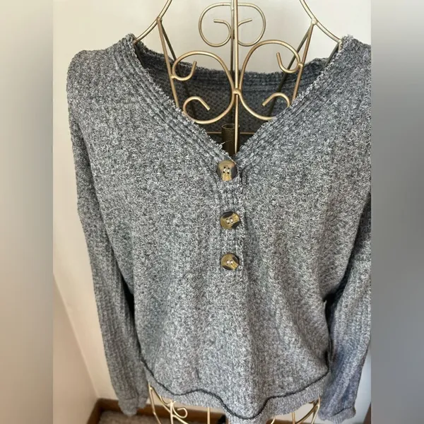 American Eagle Soft & Sexy Plush Henley Crop Top Gray Size XS/S - Image 3