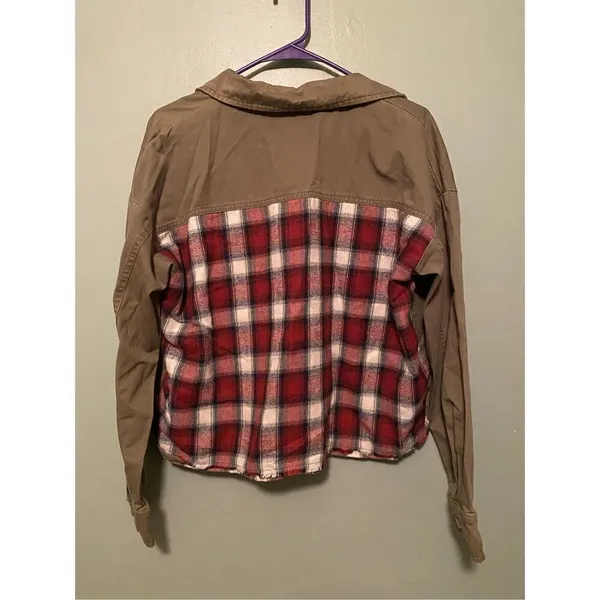 By Together Plaid Button Up Pocket Jacket/Shacket Size Medium - Image 2