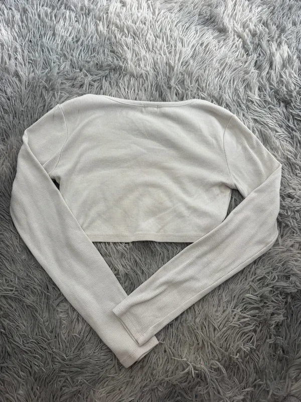 White Garage Top - Image 3