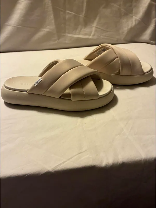 TOMS Mallow Crossover Platform Sandals in Beige Size 8 - Image 7