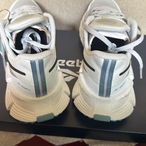 Reebok Floatzig Sneaker - Image 4
