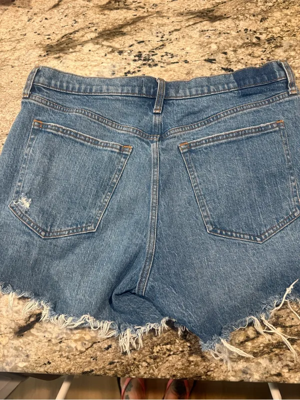 Abercrombie high rise mom short - Image 3