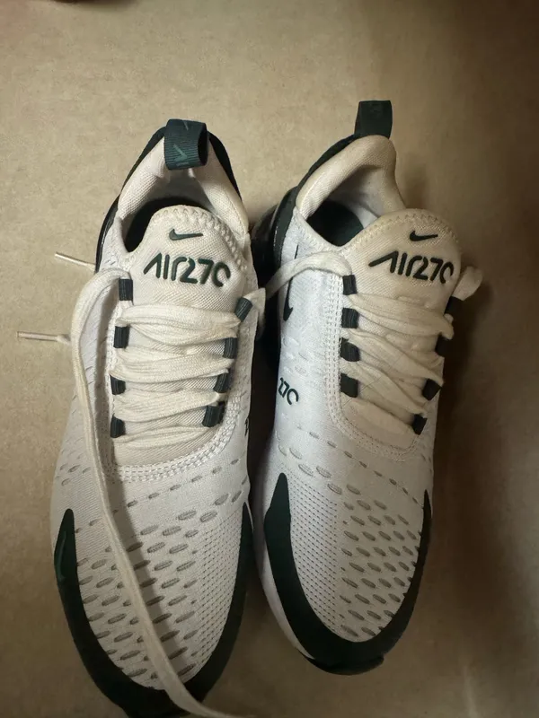 Nike Air Max 270 Shoes Women’s - Image 3