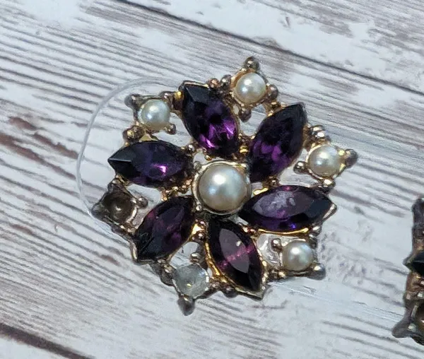 Vintage Screw On Earrings - Purple Gems and Faux Pearls - Poor Condition - Image 12