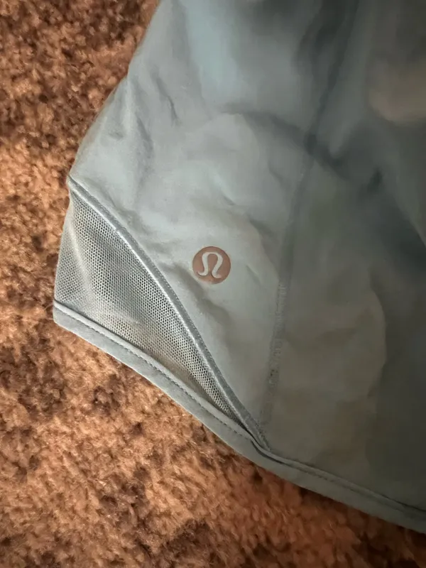 Hotty Hot Shorts 4" Lululemon icing blue - Image 3