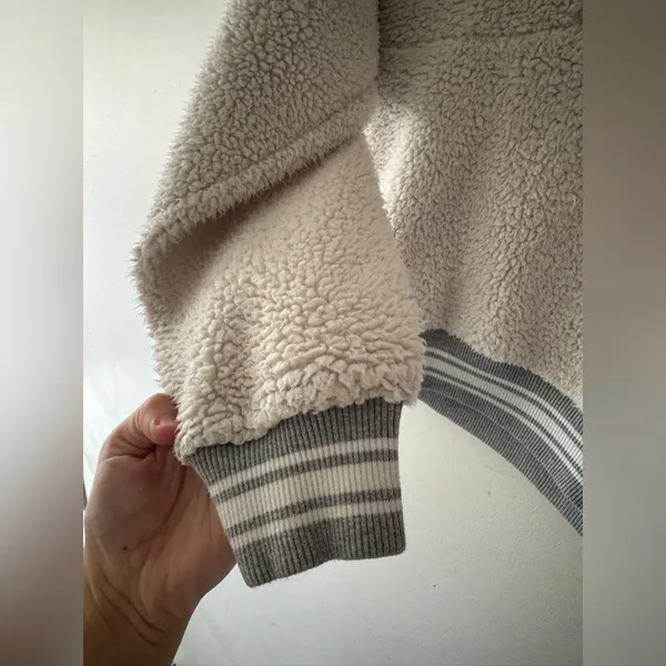 American Eagle Woman’s Sweater 1/2 Zip Front Pockets Cream Sherpa‎ - Image 5