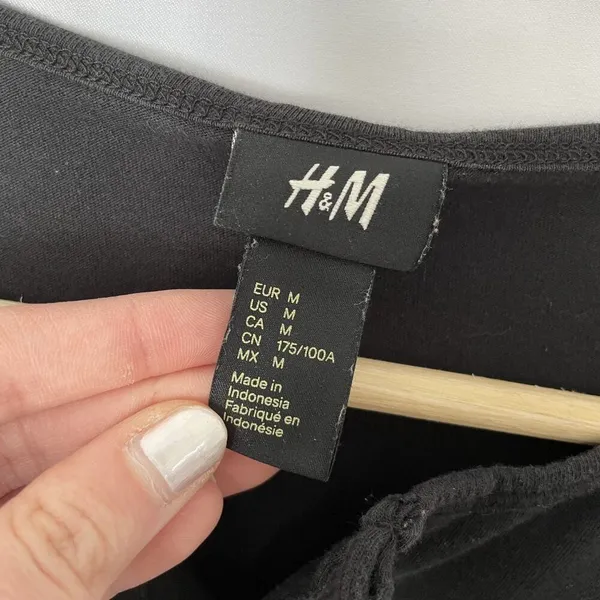 H&M women's Black Long-Sleeve‎ Henley Shirt With Button Tab Sleeves Size M - Image 3