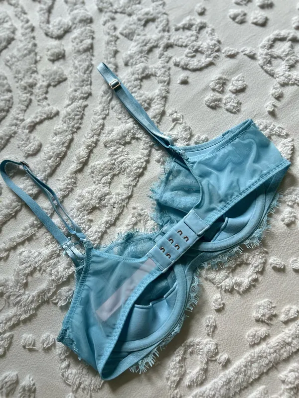 Victoria's Secret Bra Lace Push-Up - Image 3