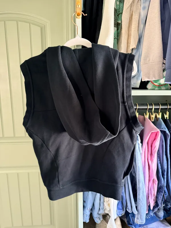 Nike Hooded Sleeveless Zip Sweatshirt - Image 6