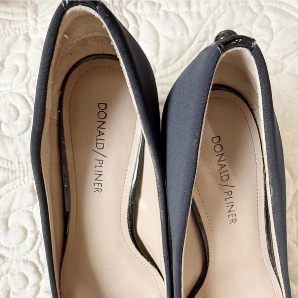 Donald Pliner Parris Block Heel Pump Sz 8 - Image 4