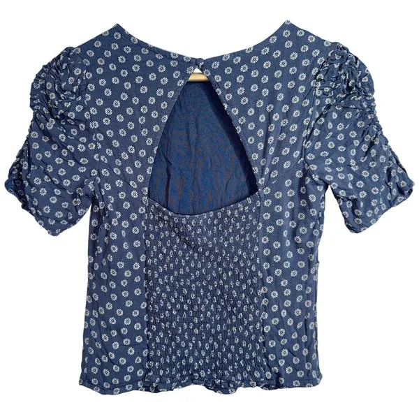 Abercrombie & Fitch Blue White Floral Smocked Puff Sleeve Blouse Top Size Small - Image 3