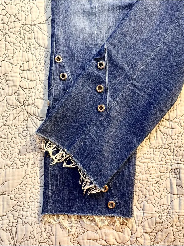 💥NWT 7 For All Mankind Edie High Rise Crop Straight Jeans Grommet Raw Hem~29🧡 - Image 5