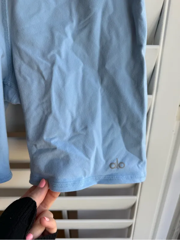 ALO Yoga Light Blue High-Rise Bike Shorts sz S - Image 4