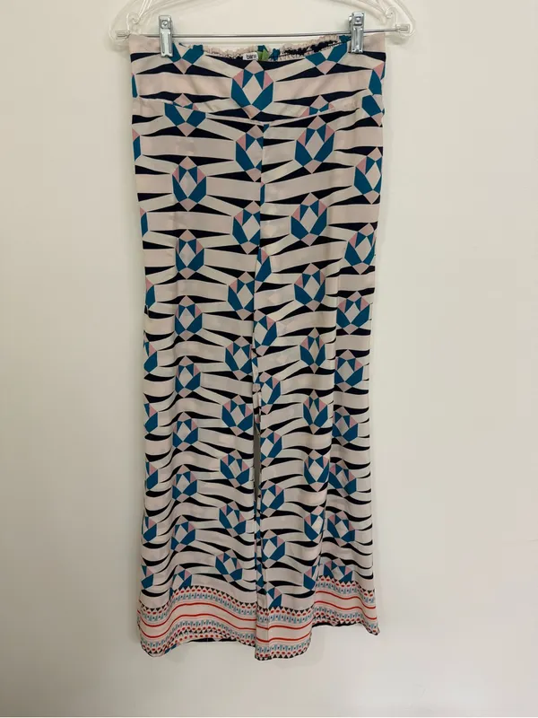 Bar IIIAbstract Geometric pants in Cream and Teal Size Medium - Image 2