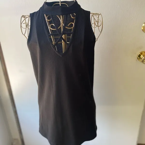 Doe & Rae Ribbed Cutout Mock Neck Sleeveless Top Small Black - Image 5
