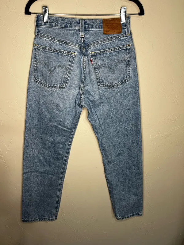 Levis 501’s Premium‎ Cropped High Rise Straight Leg Button Fly Luxor Denim Jeans - Image 8